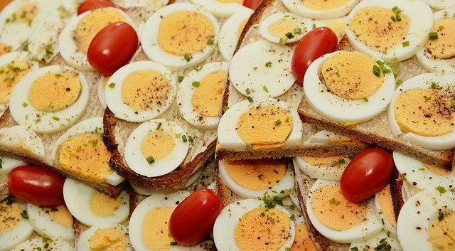 How Many Eggs a Day on a Keto Diet